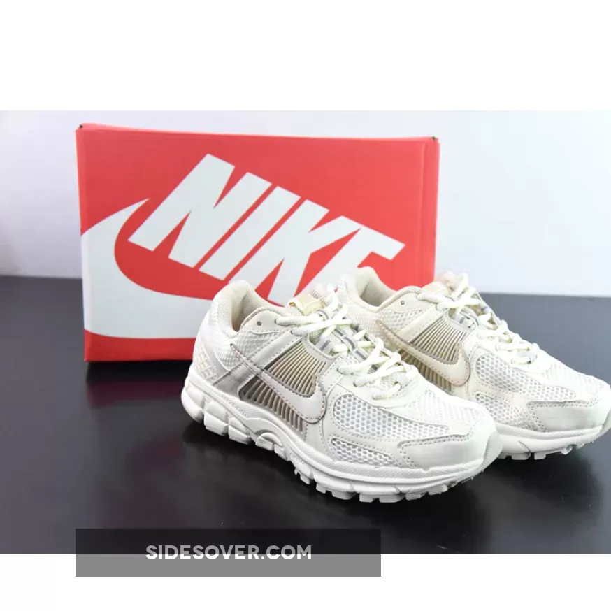 Nike Zoom Vomero 5 Sail Light Orewood Brown | Jordan 4 Tan