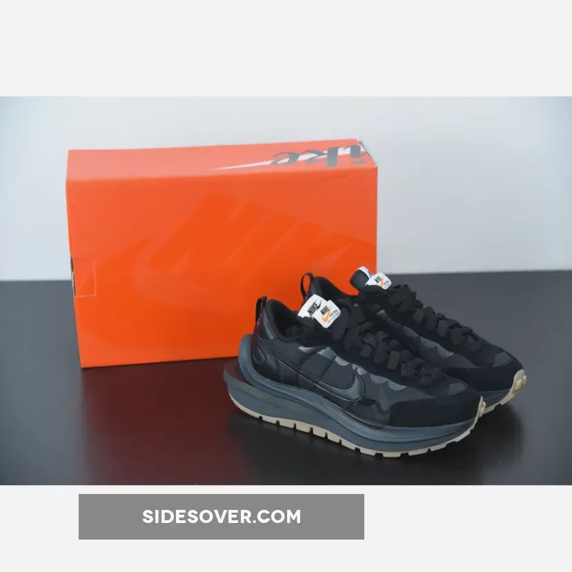 sacai x Nike Vaporwaffle Black/Gum Nike Sacai Vaporwaffle 2022