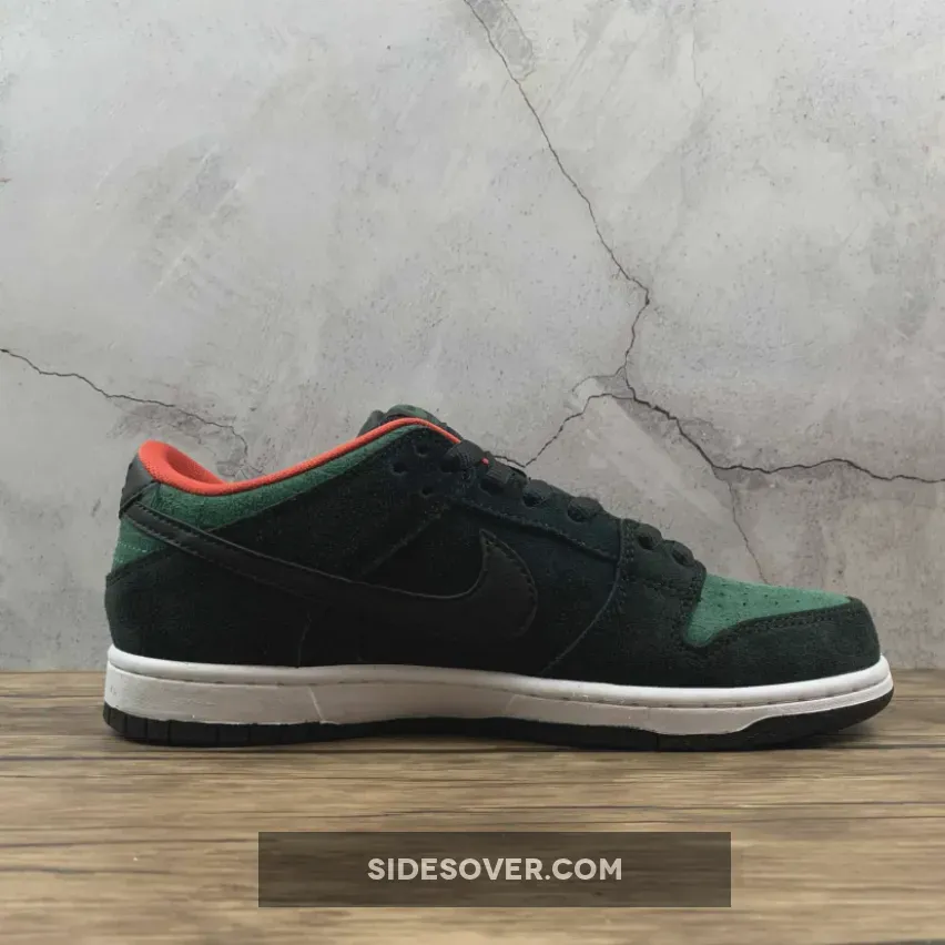 Nike SB Dunk Low Pro 'Reptile' Black/Gorge Green / gucci sb dunks