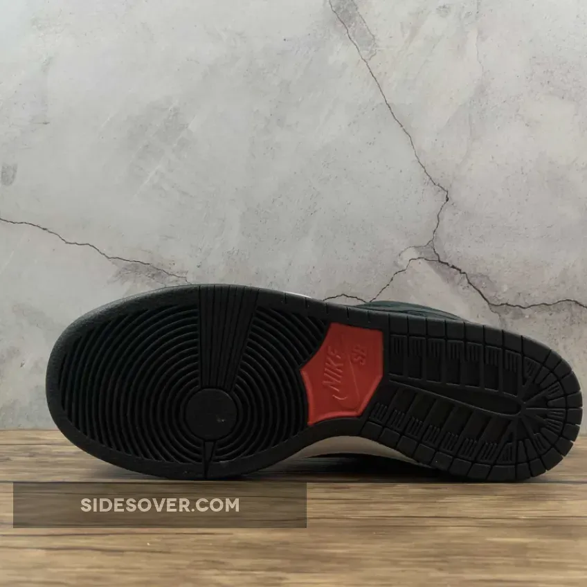 Nike SB Dunk Low Pro 'Reptile' Black/Gorge Green / gucci sb dunks