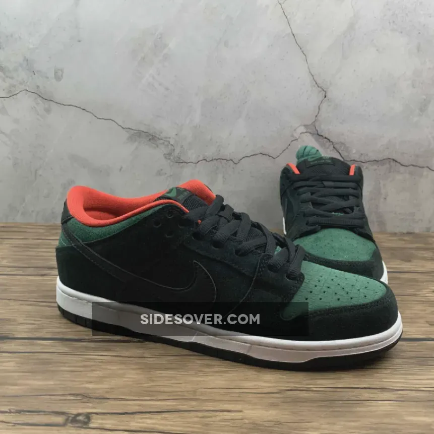 Nike SB Dunk Low Pro 'Reptile' Black/Gorge Green / gucci sb dunks