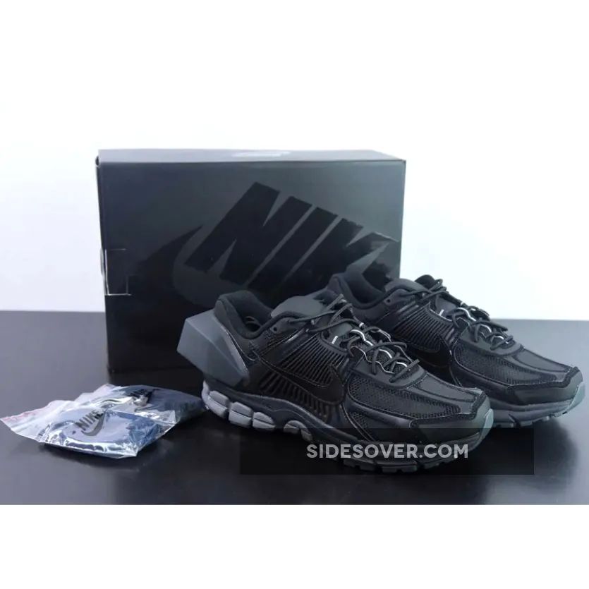 A COLD WALL x Nike Zoom Vomero 5s Black