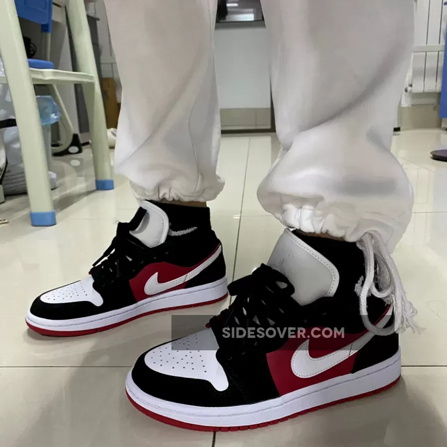 Air Jordan 1 Low ‘Chicago’ Black White Gym Red