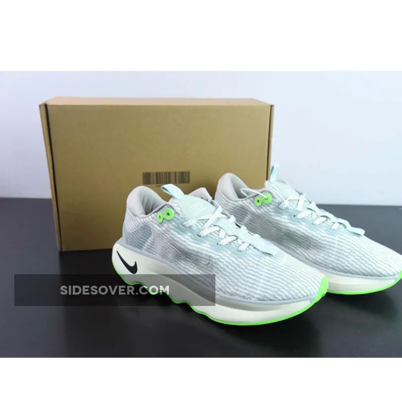Nike Motiva Light Silver Green Strike