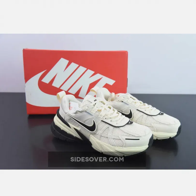 Nike Runtekk Coconut Milk Black
