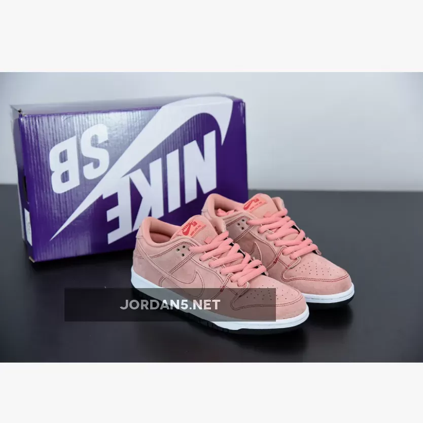 Nike SB Dunk Low "Pink Pig" Atomic Pink