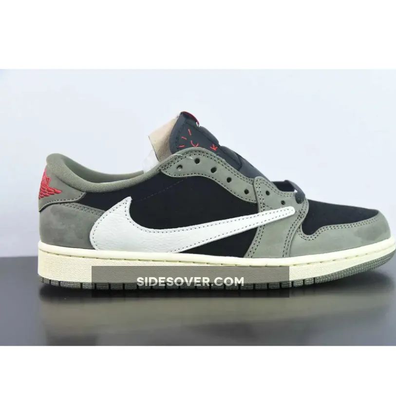 Nike SB Dunk Low Pro "Blackout" Nike SB Dunk Low Pro "Blackout"