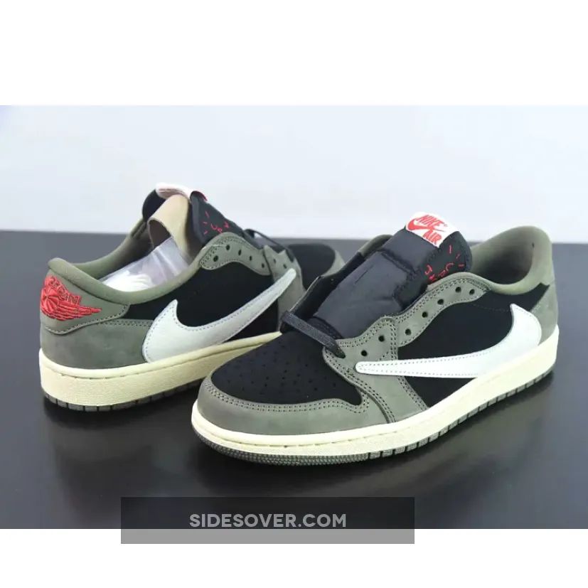 Nike SB Dunk Low Pro "Blackout" Nike SB Dunk Low Pro "Blackout"