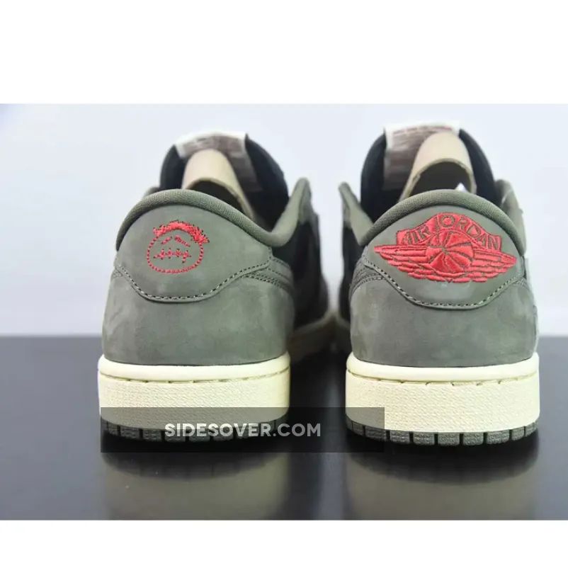 Nike SB Dunk Low Pro "Blackout" Nike SB Dunk Low Pro "Blackout"