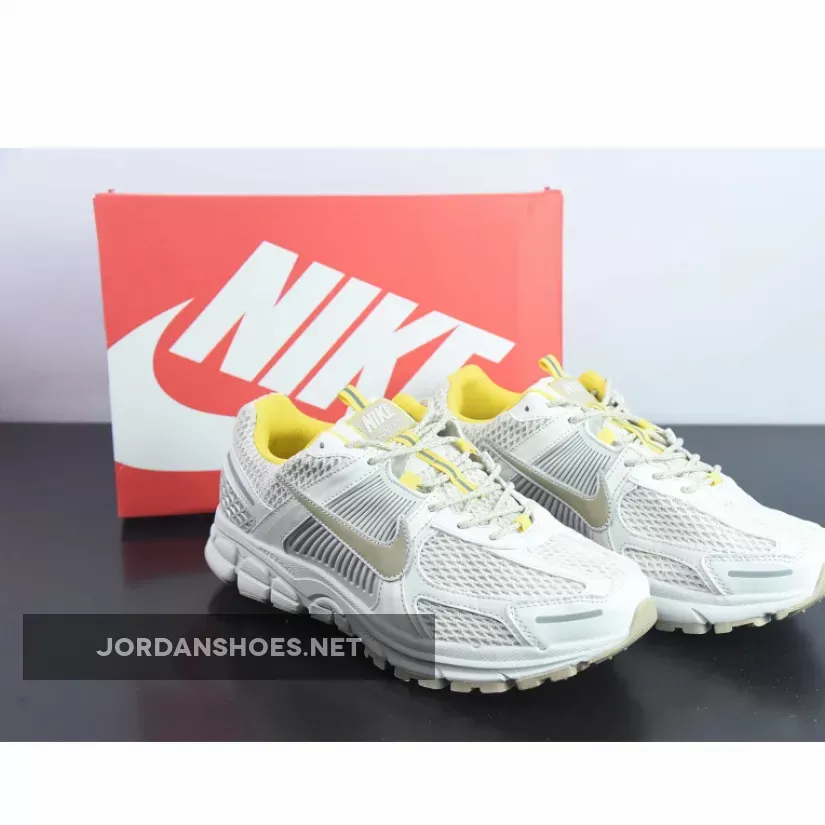 Nike Zoom Vomero 5 Light Bone/Yellow